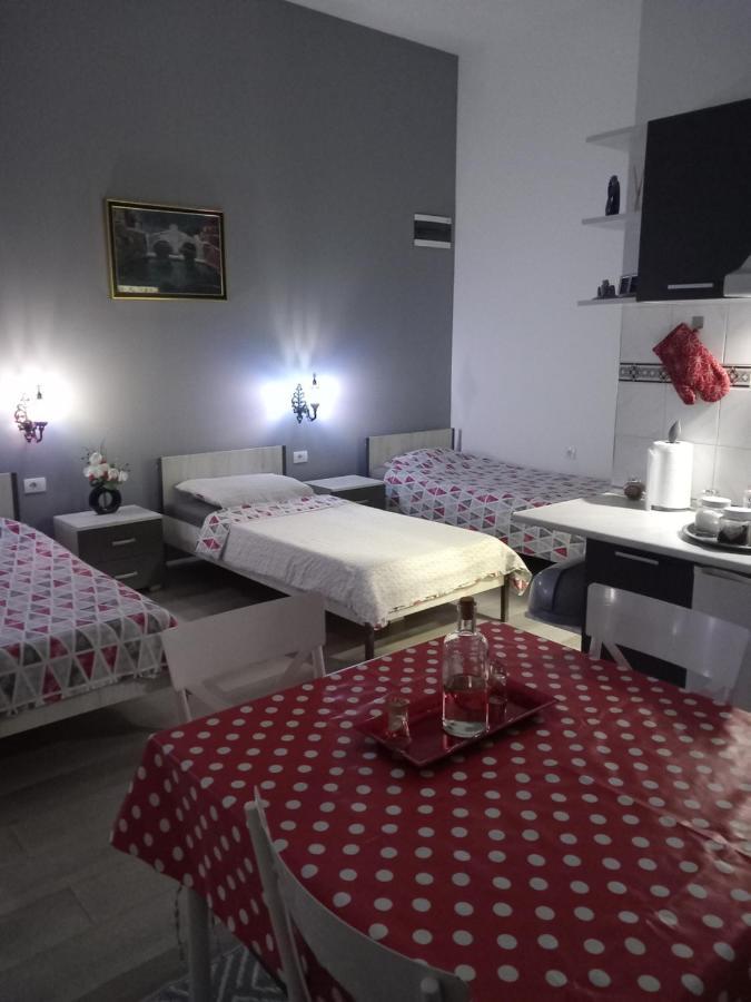 Apartman Stari Most - Old Bridge Bečej Buitenkant foto